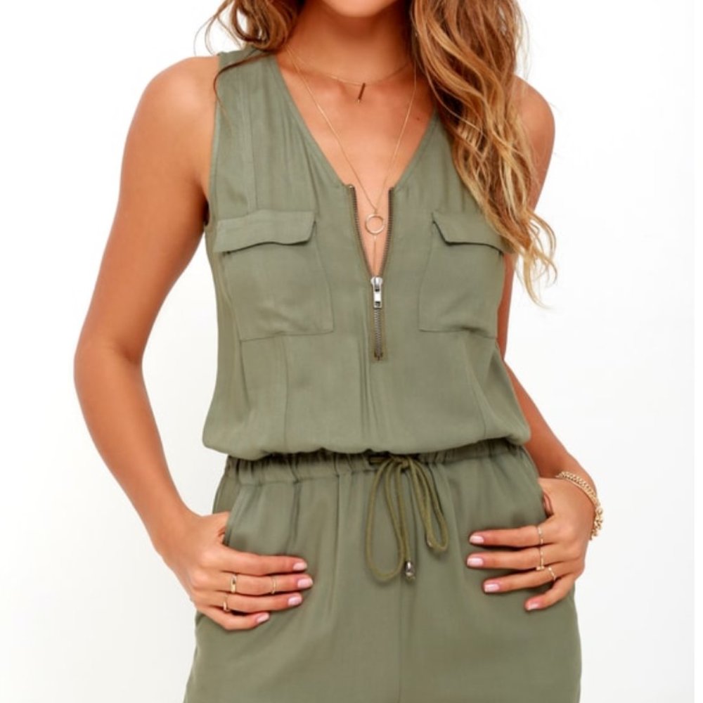 Lulus Romper - size XS